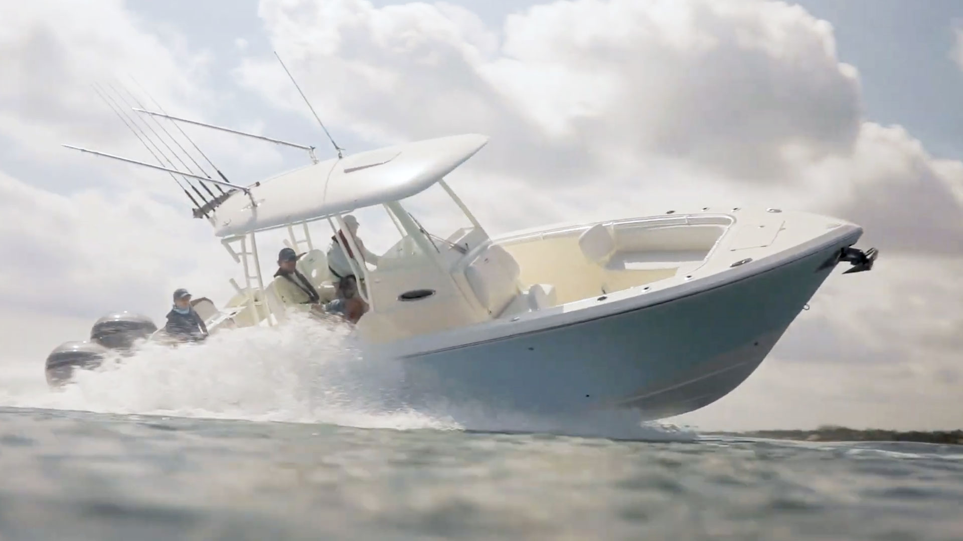 301 cc boat turning in water